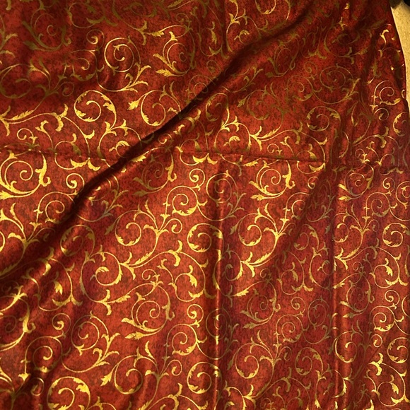 Neiman Marcus Red Baroque Print Shawl - Picture 9 of 11